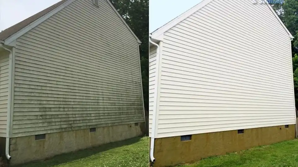 Soft washing before and after on vinyl siding in Des Moines